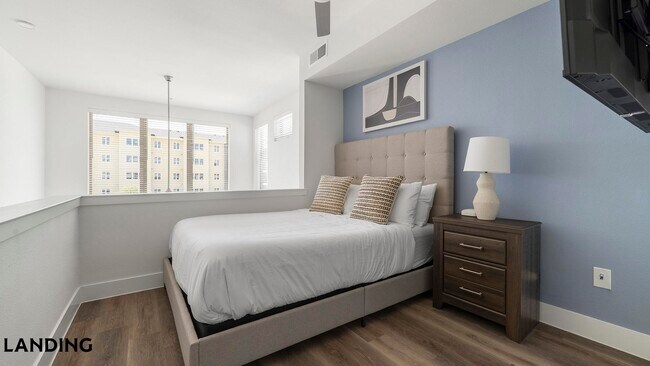 Foto del edificio - 6525 Ed Bluestein Blvd