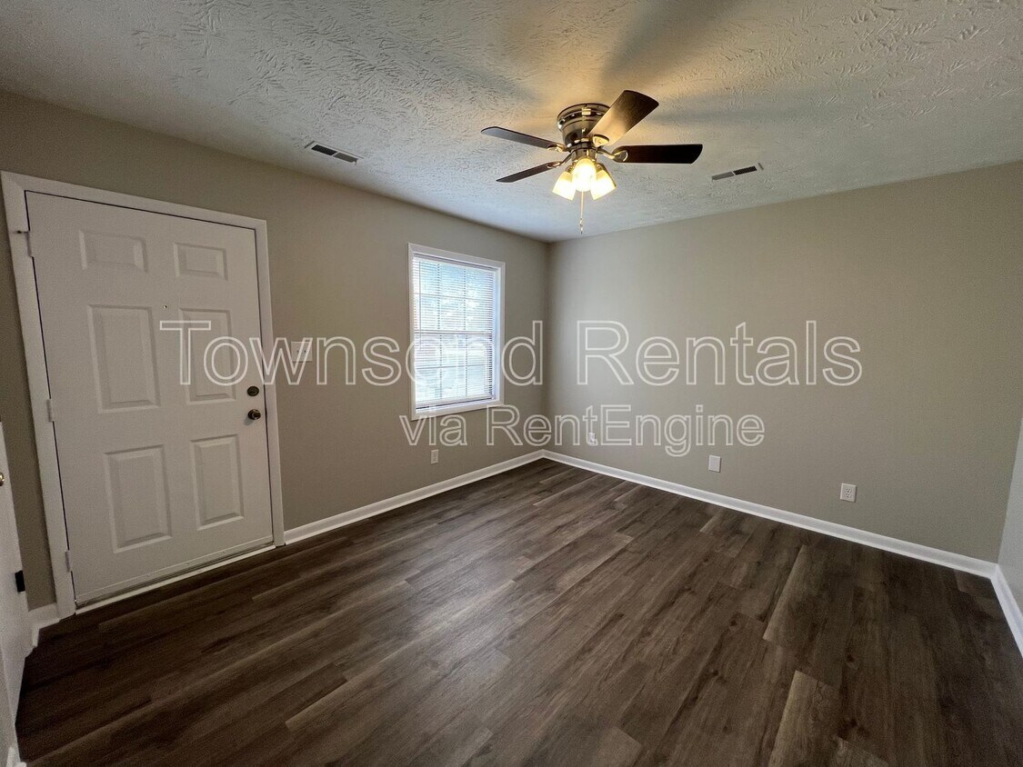 Foto principal - 1437 Ireland Dr