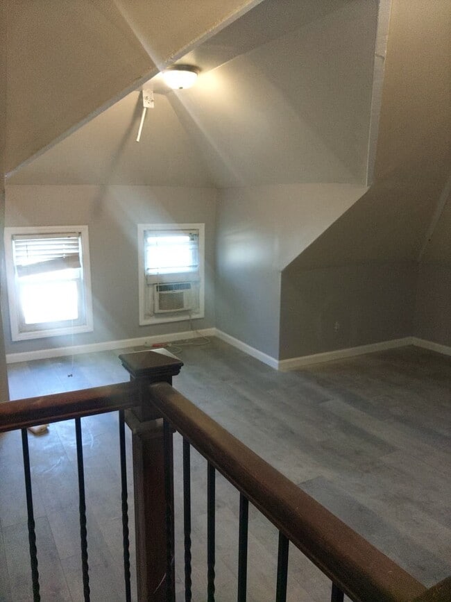 Desván - 233 Pope St