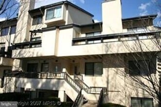 Building Photo - 9765 Hellingly Pl