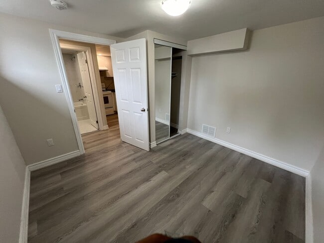 Building Photo - 18 Gilroy Dr