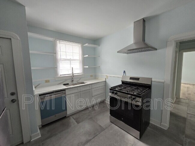 Foto del edificio - 1772 N Miro St