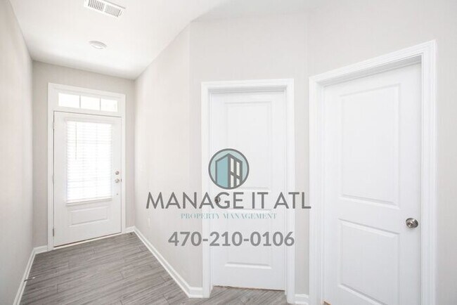 Building Photo - Elegant 3 Bedroom townhome in City of Bufo...