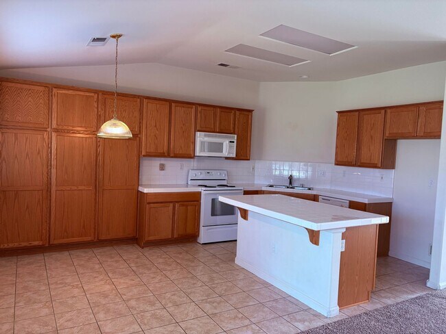 Foto del edificio - 12810 Marradi Ave