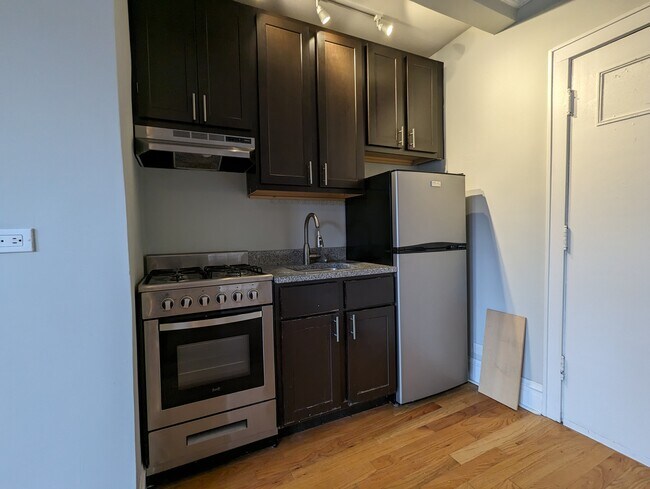 Foto del edificio - 4735 N Hermitage Ave