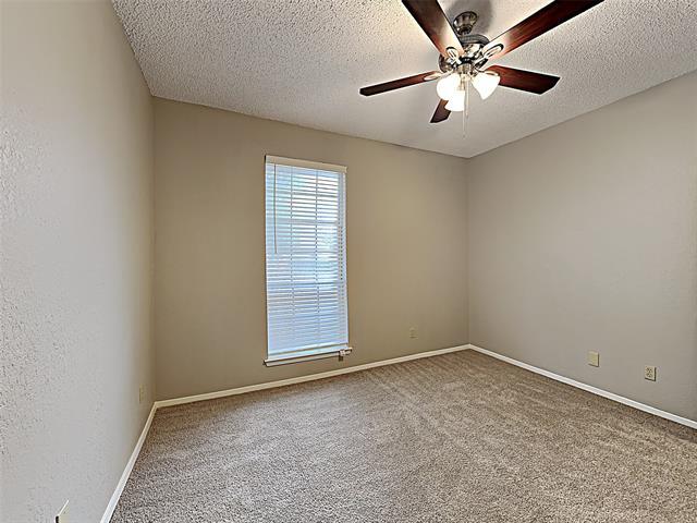 Foto del edificio - 7764 Creekview Dr