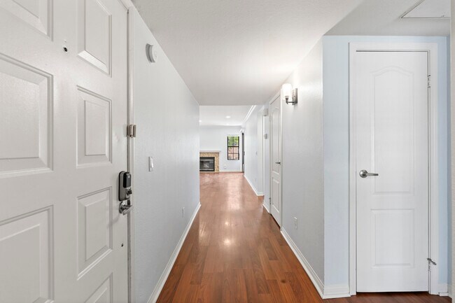 Foto del edificio - 12059 Alta Carmel Ct