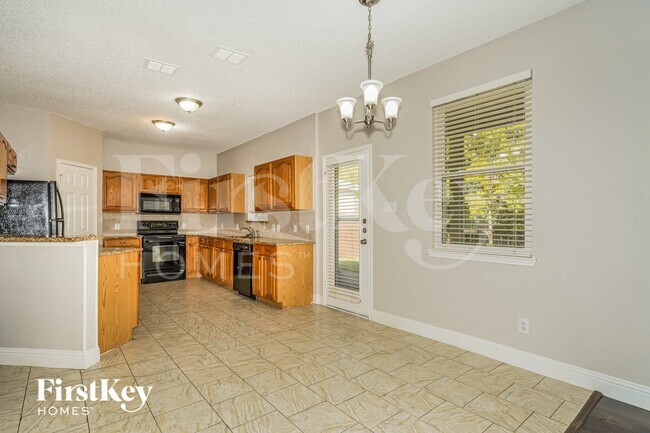 Foto del edificio - 1208 Indian Trail Rd