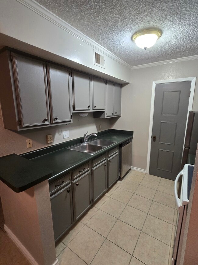 Foto del edificio - 1819 Babcock Rd