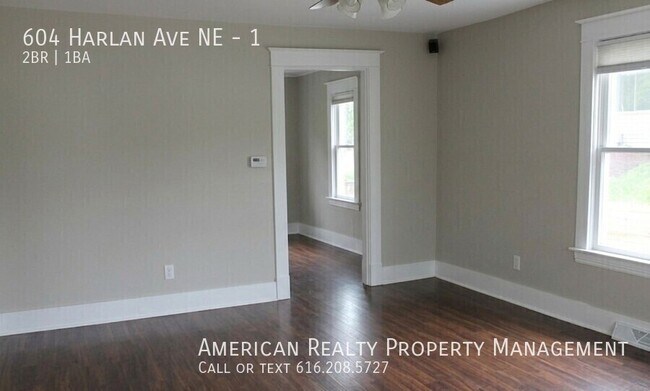 Building Photo - 604 Harlan Ave NE