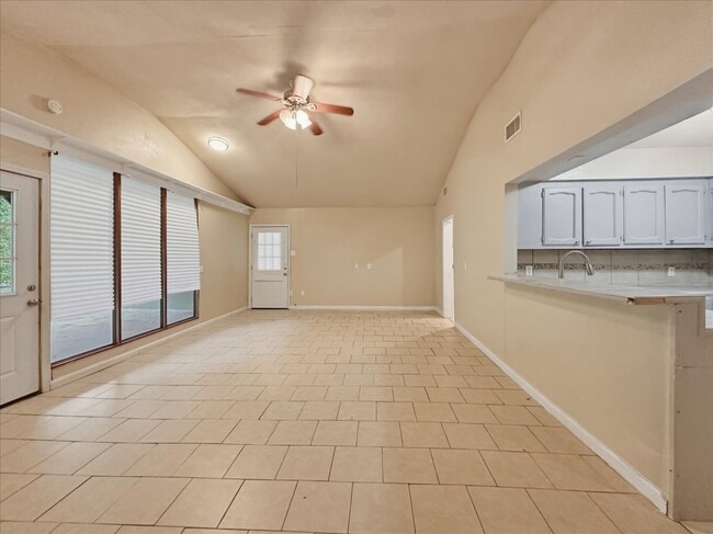 Building Photo - 5744 Guice Dr