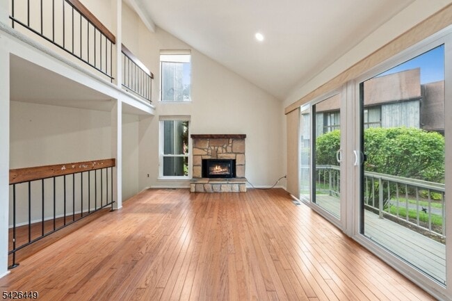 Building Photo - 257 Gemini Dr