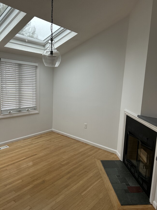 43 Brickett Hill Cir, Haverhill, MA 01830 Townhome Rentals in