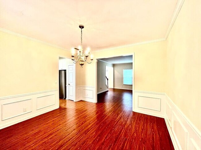Building Photo - 3165 Maple Terrace Dr