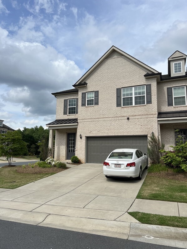 Building Photo - 156 Heathbrook Ln