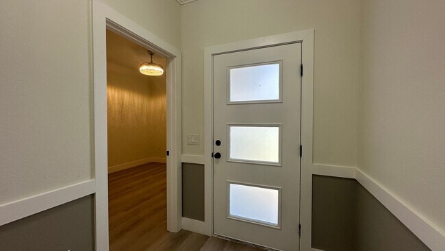 Foto del edificio - 3507 W Jefferson St