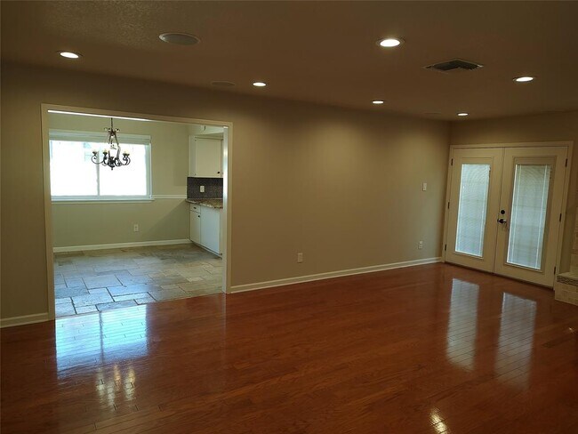 Foto del edificio - 11701 Shoshone Dr