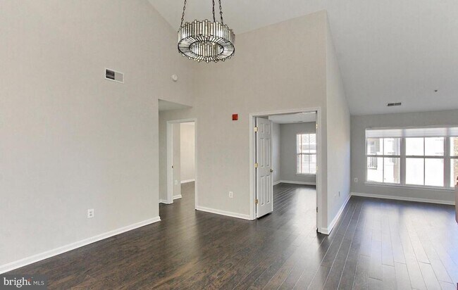 Building Photo - 5108 Donovan Dr