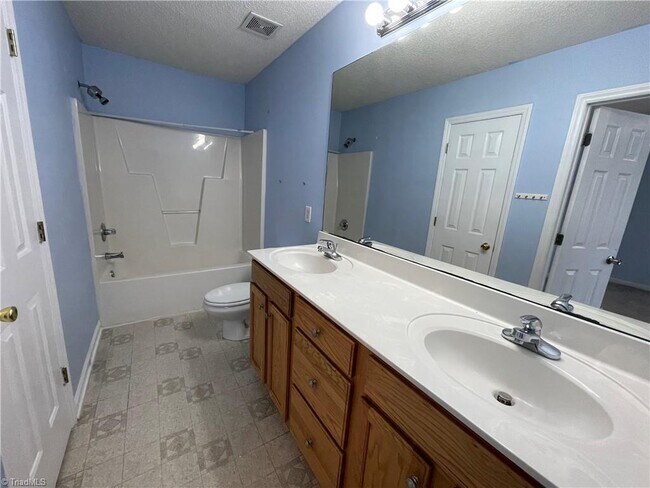 Foto del edificio - 4618 Cross Ridge Ln