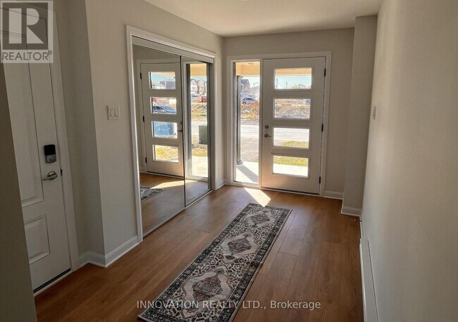 Photo du bâtiment - 219 Visionary Ln