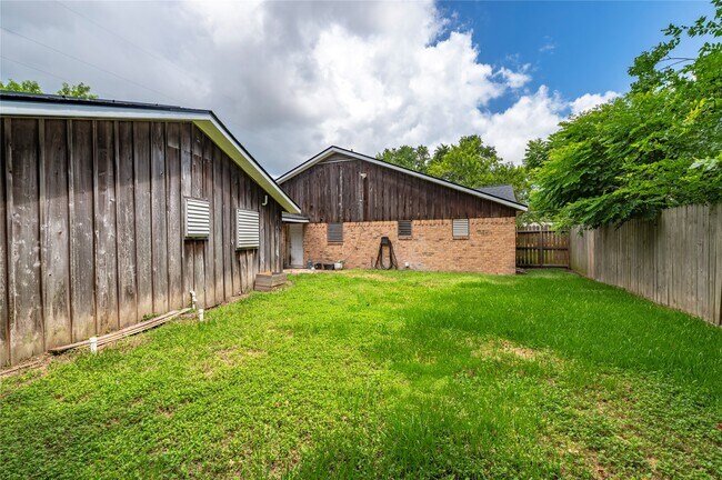Foto del edificio - 1219 Park Ln