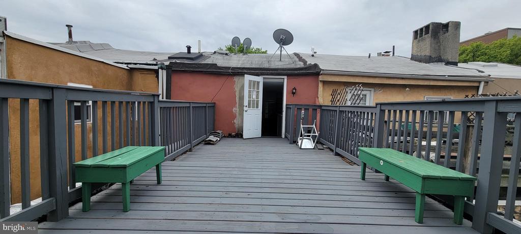 Primary Photo - 1717 South St