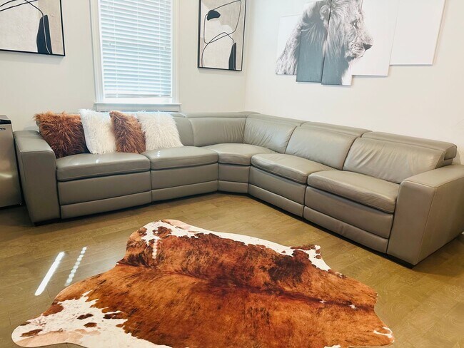 Foto del edificio - 603 Skye Ct