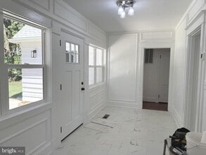 Building Photo - 5426 McKinley St