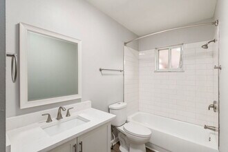 Building Photo - 639 Riverview Dr
