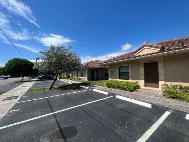 Foto principal - 1045 NE 10th Ave