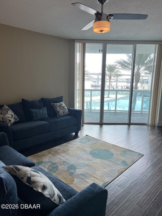 Building Photo - 241 Riverside Dr