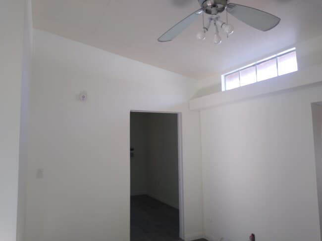 Building Photo - 200 Mooney Dr