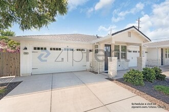 Building Photo - Unit