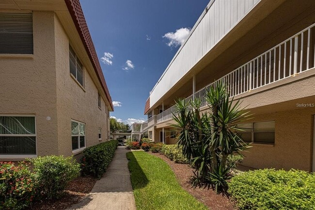 Building Photo - 10037 62nd Ter