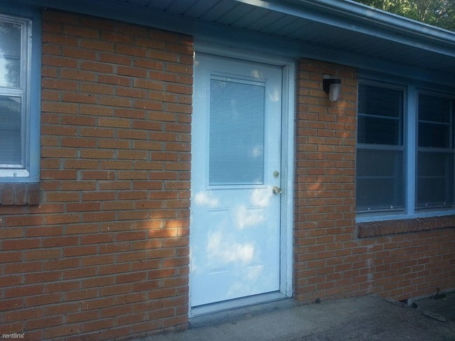 Building Photo - 2811 Fortland Dr