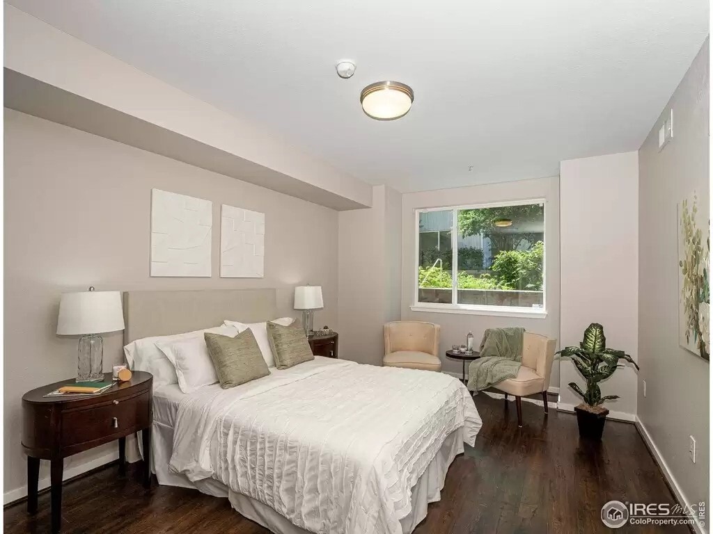 Large Master Bedroom with Back Courtyard View - 2850 E College Ave (Boulder, CO)