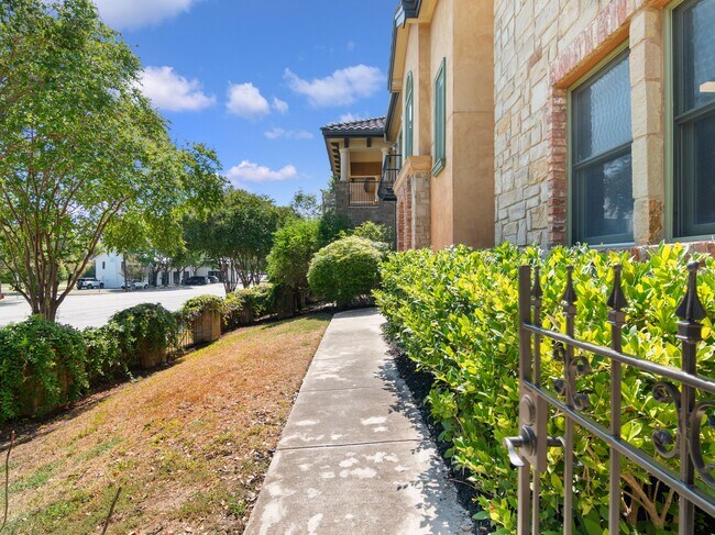 Foto del edificio - 123 Eaton St