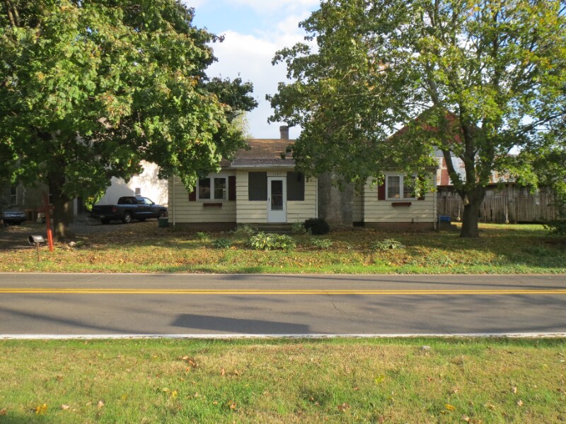 Primary Photo - 1097 Township Line Rd