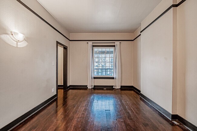 Foto del edificio - Charming 3BD, 2BA Wash Park Home with 2-Car Garage