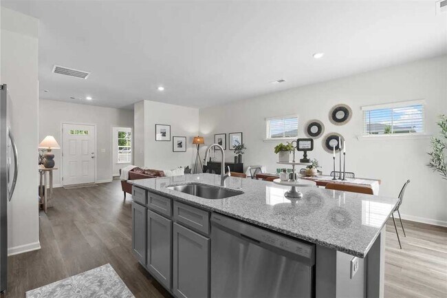 Foto del edificio - 107 Pendleton Place Way