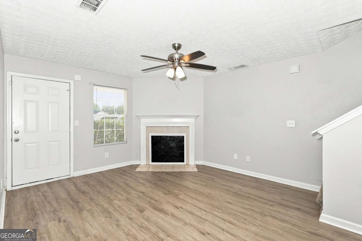 Building Photo - 9471 Bogey Ct