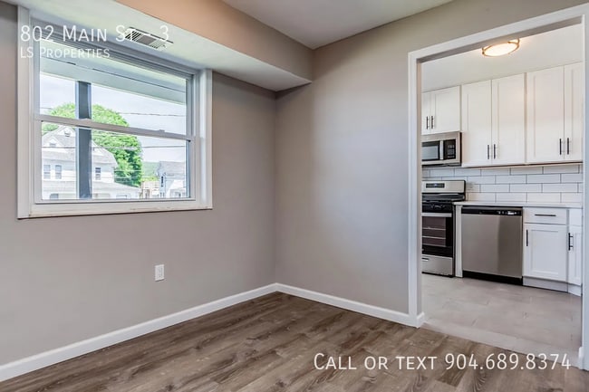 Foto del edificio - 802 Main St