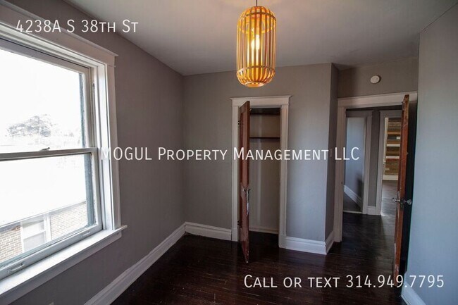 Foto del edificio - 4238 S 38th St