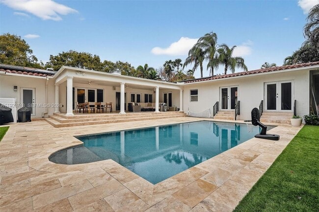 Photo - 3258 Riviera Dr House