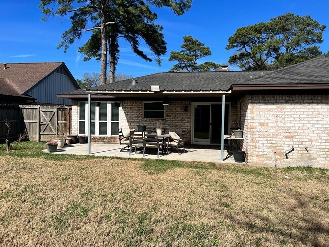 Building Photo - 14502 Roundstone Ln