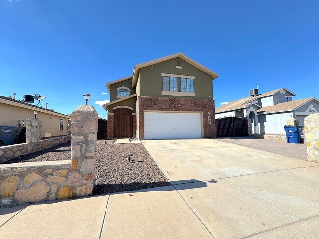 Foto del edificio - East El Paso 4 bed Refrig A/C w/Gorgeous L...