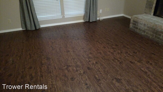 Foto del edificio - 2 br, 1.5 bath House - 4408 HINKLE