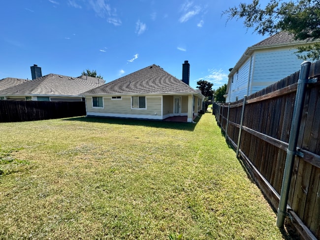 Foto del edificio - 9836 Wild Ginger Dr
