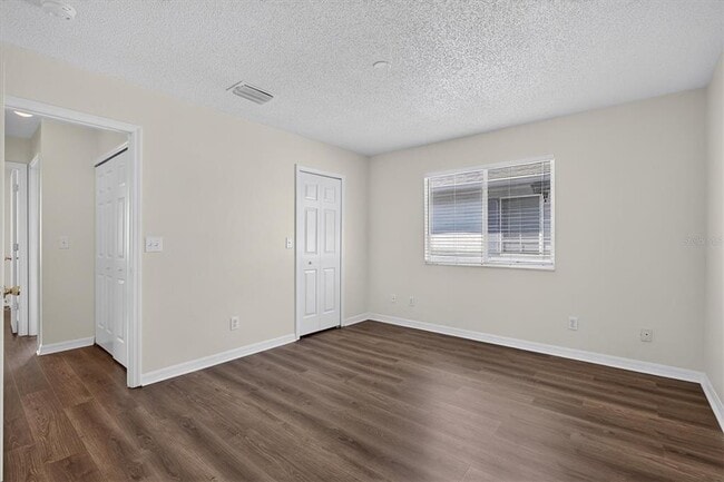 Building Photo - 4110 Waterside Island Ct