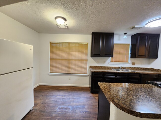 Foto del edificio - 7629 Fitzhugh St